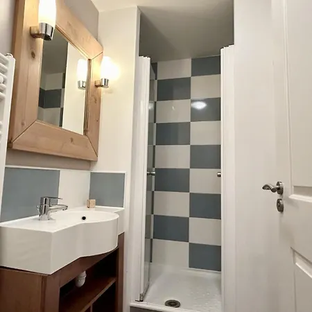 Argousiers 105 Apartmanhotel